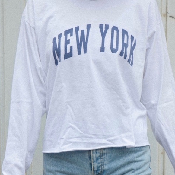 Brandy Melville Sweaters - Brandy Melville New York long sleeve